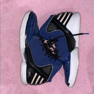 Worn Derrick Rose 2.5 Sneakers in blue